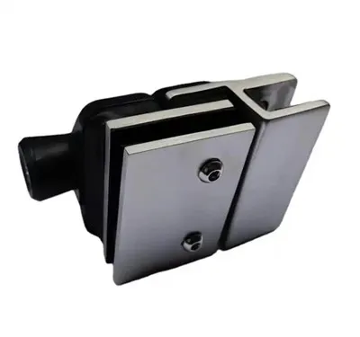 ¿Es difícil instalar un pestillo en una puerta de vidrio?